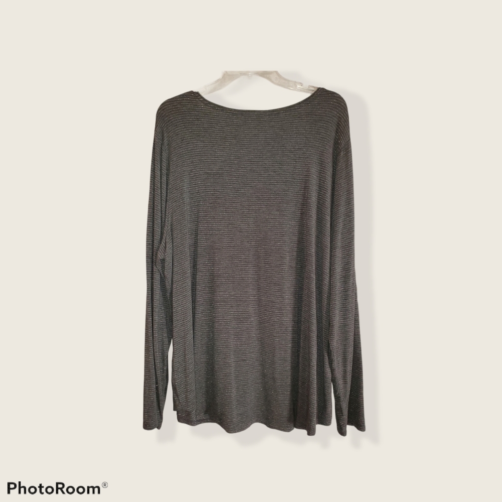 SOLD APT. 9 Round Neckline Longsleeve Top Grey Silver 2X (EUC) - Picture 2 of 5